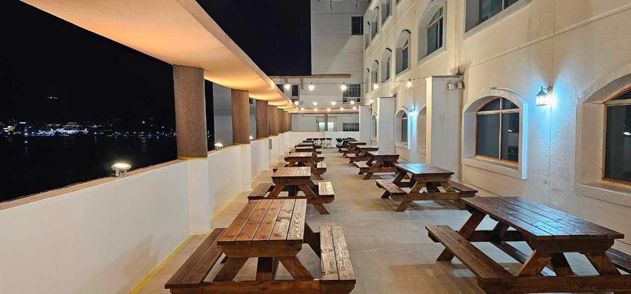 Tongyeong Bay Condo Hotel Eksteriør bilde