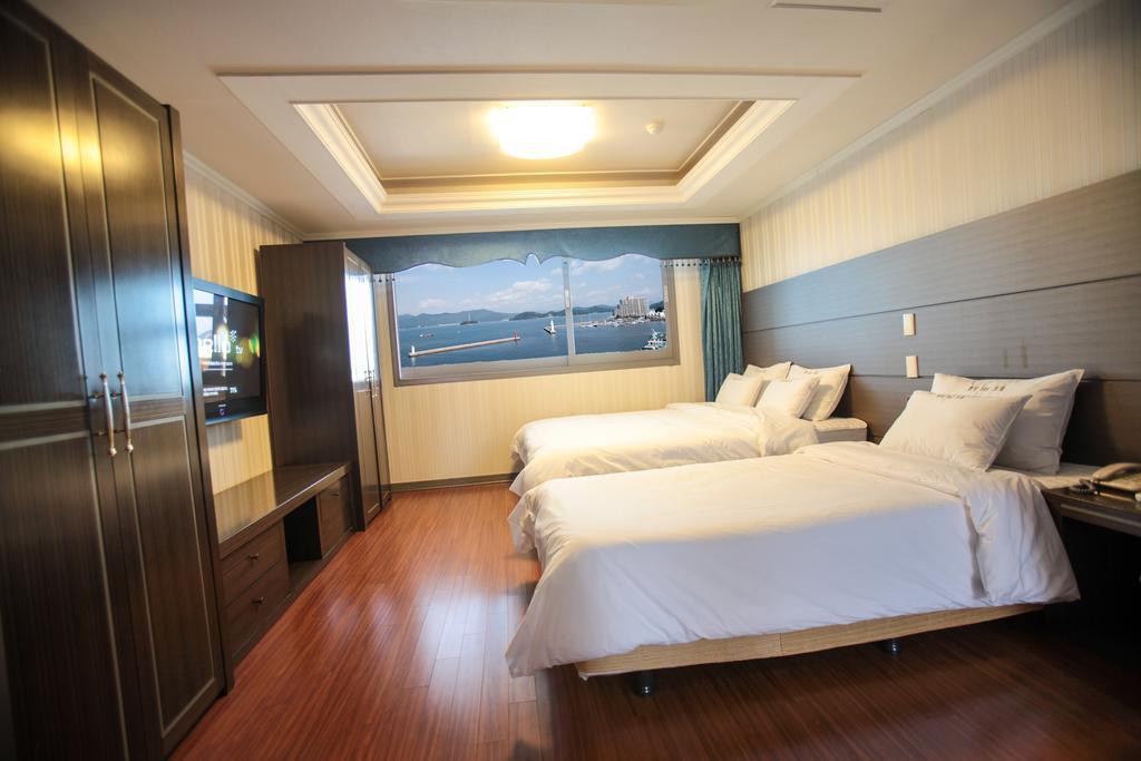 Tongyeong Bay Condo Hotel Eksteriør bilde